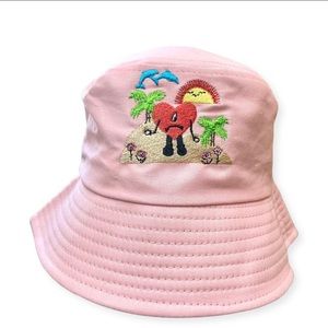 Un VERANO SIN TI - Bad Bunny Bucket Hat ADULT PINK
